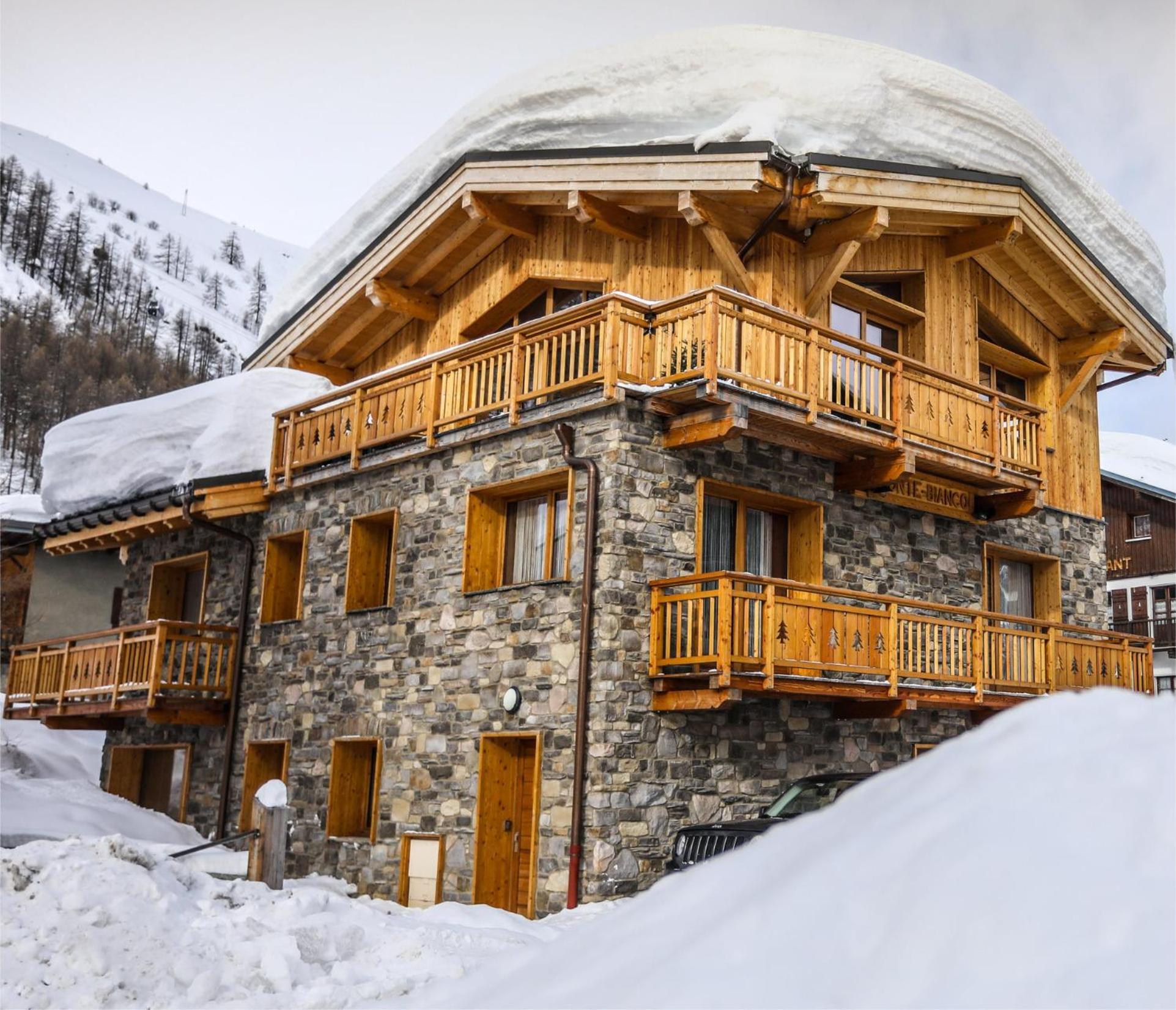 Chalet Monte Bianco ティニュ エクステリア 写真